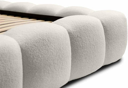 Luxusbetten24 Polsterbett Boston 140x200 cm Bouclé Beige – Bett mit Stauraum und Lattenrost